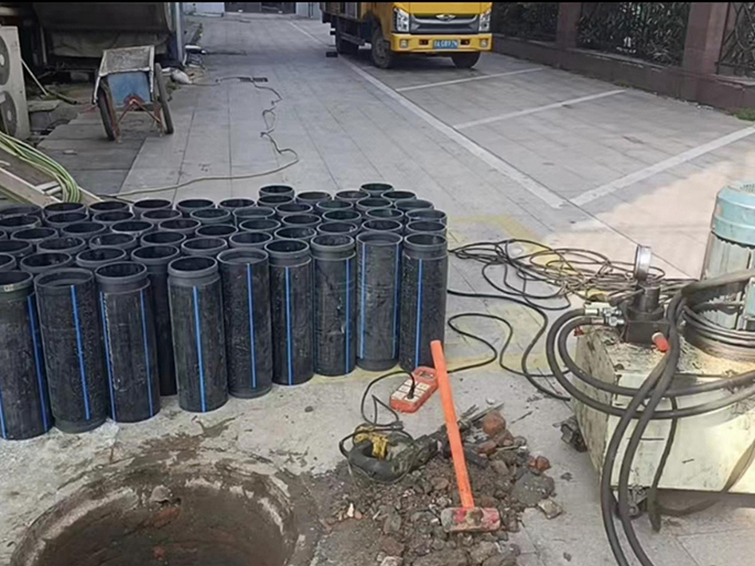 通海PE置换管厂家 DN315置换管 非开挖管短管置换